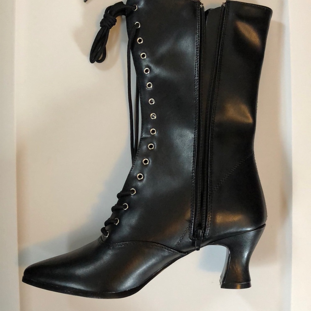 Never Worn Victorian Point  Shoes